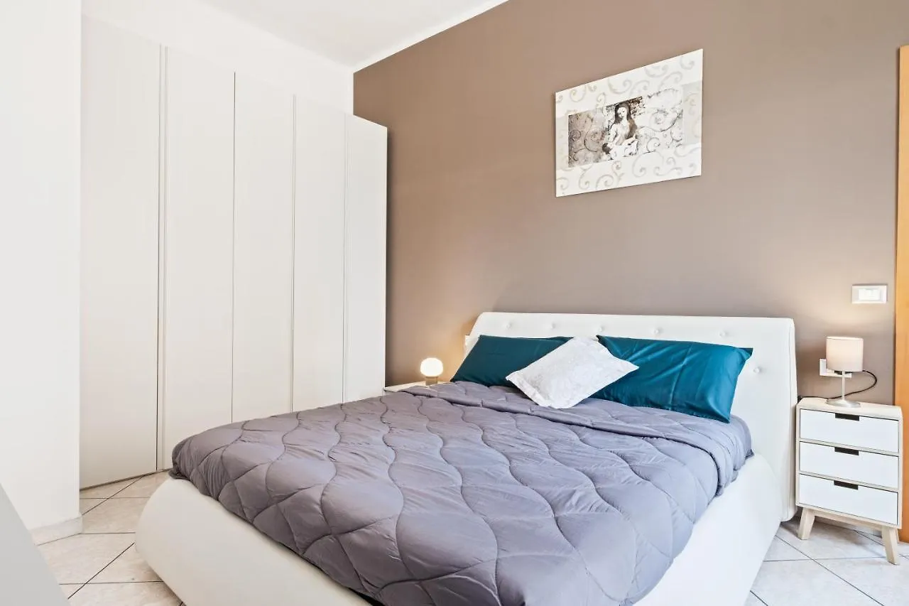 Giardino Vignoli Functional Apartment 博洛尼亚
